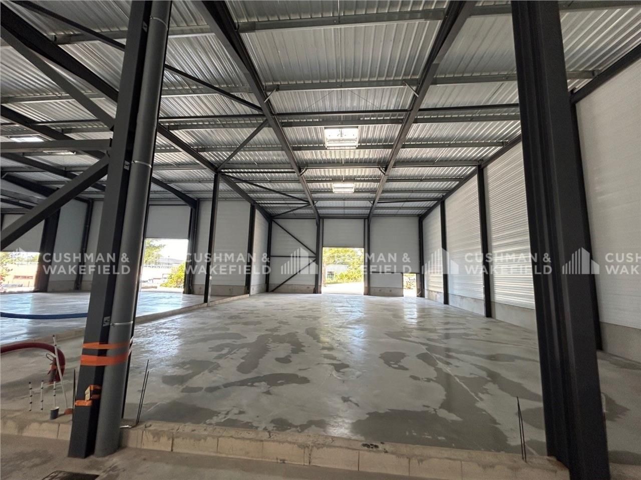 Location d'entrepôt - 83870 - SIGNES  Nous vous p