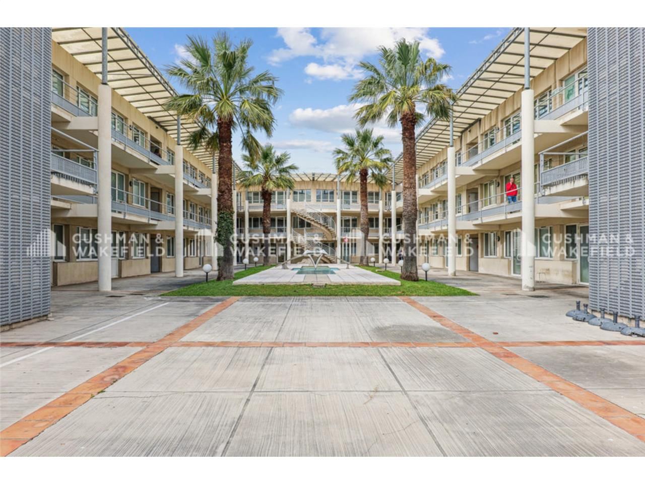 SOUS COMPROMIS  Située au coeur de la zone indust