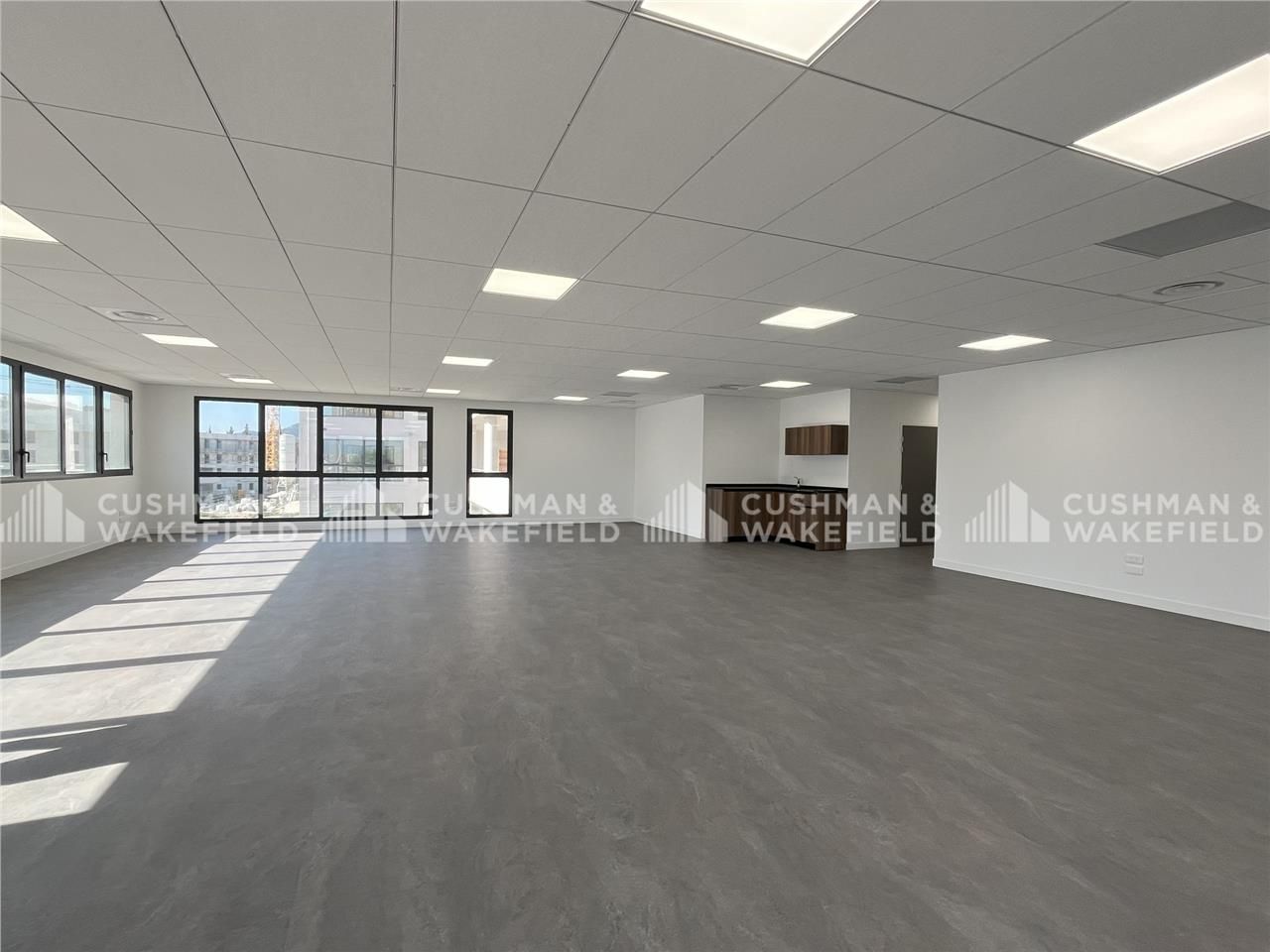 À louer : bureaux de 182 m² non divisibles situés