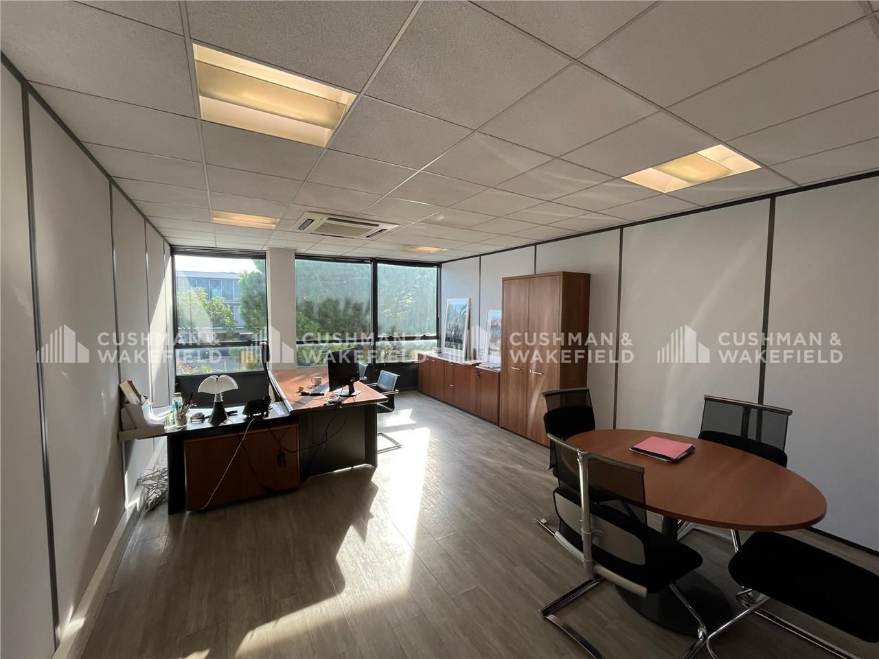 Beau potentiel ! Bureaux à louer Secteur Nord Lit