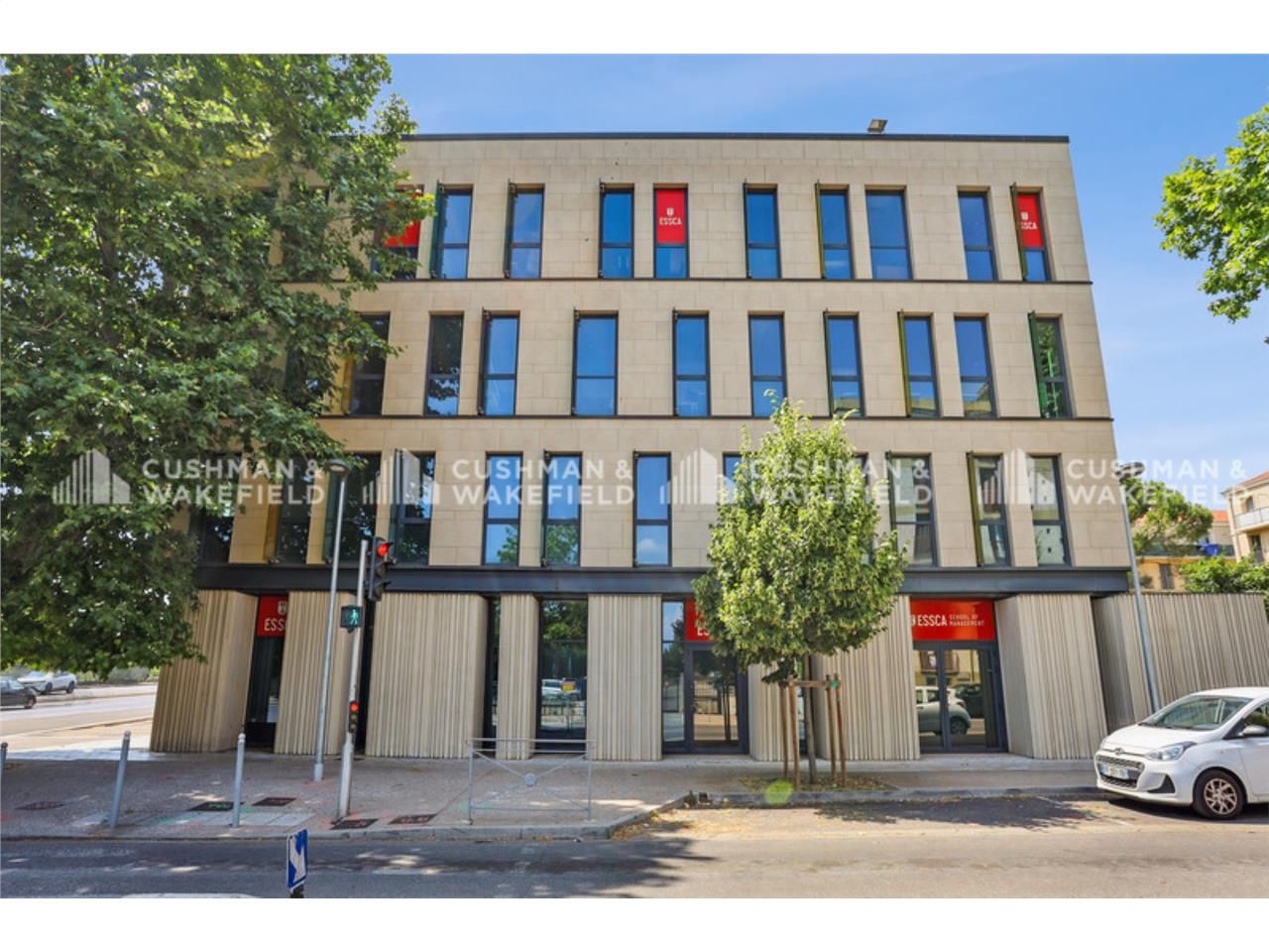 LE CORSY où 1 200 m² de bureaux à louer à Aix-en-
