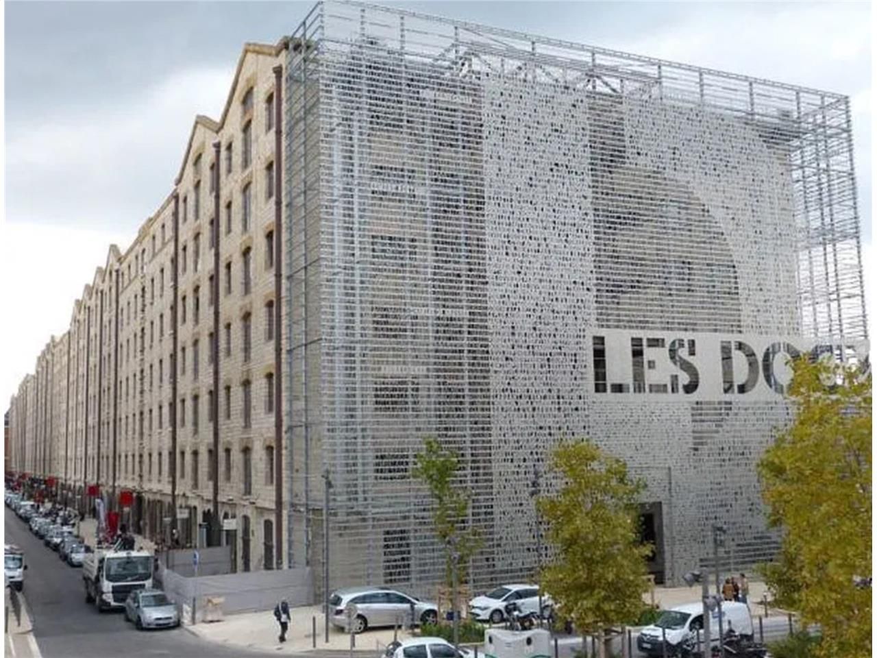 Bureaux à louer dans Les Docks 13002  Installez v