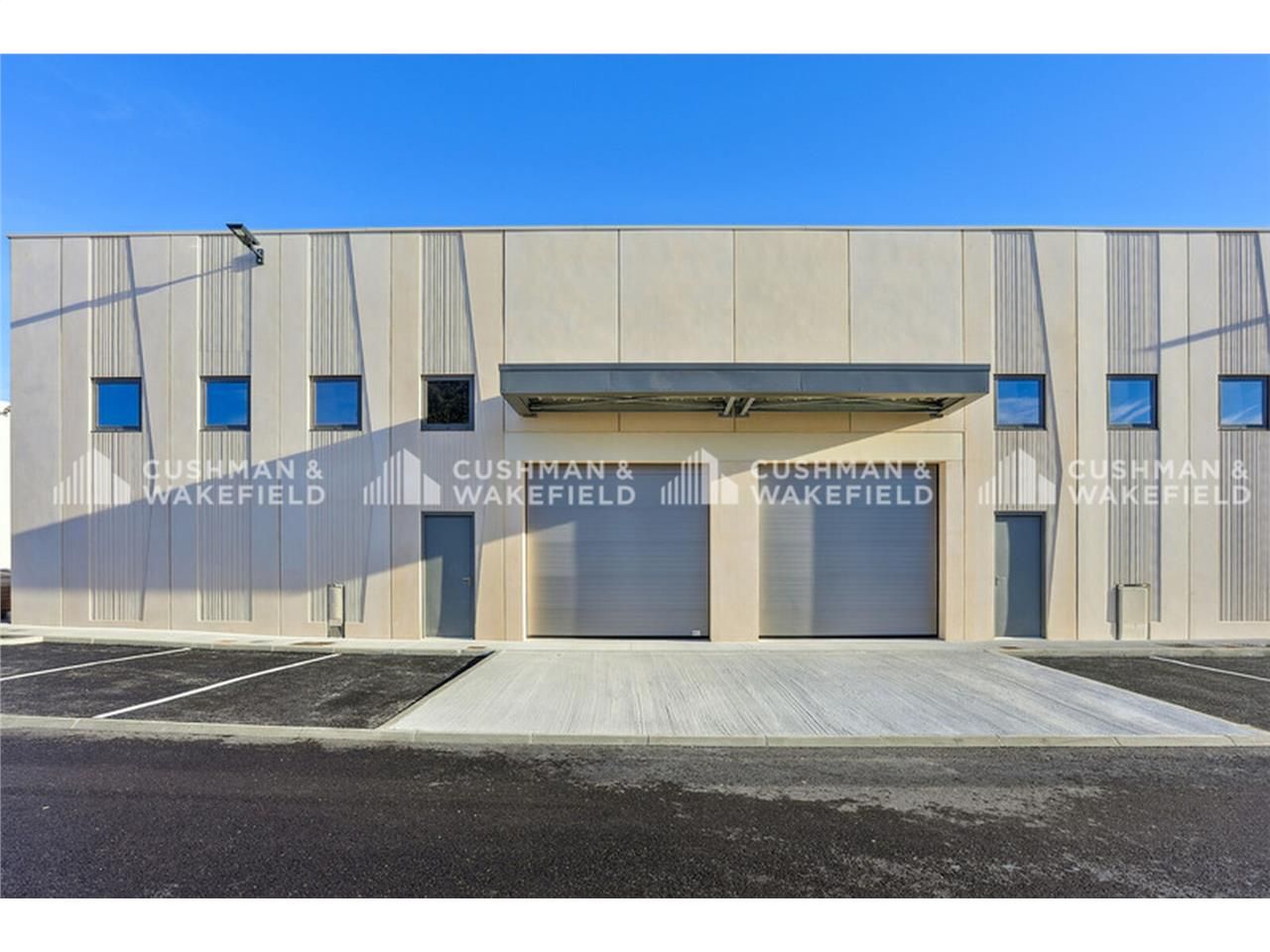 RARE SUR LE SECTEUR - Locaux industriels neufs  C