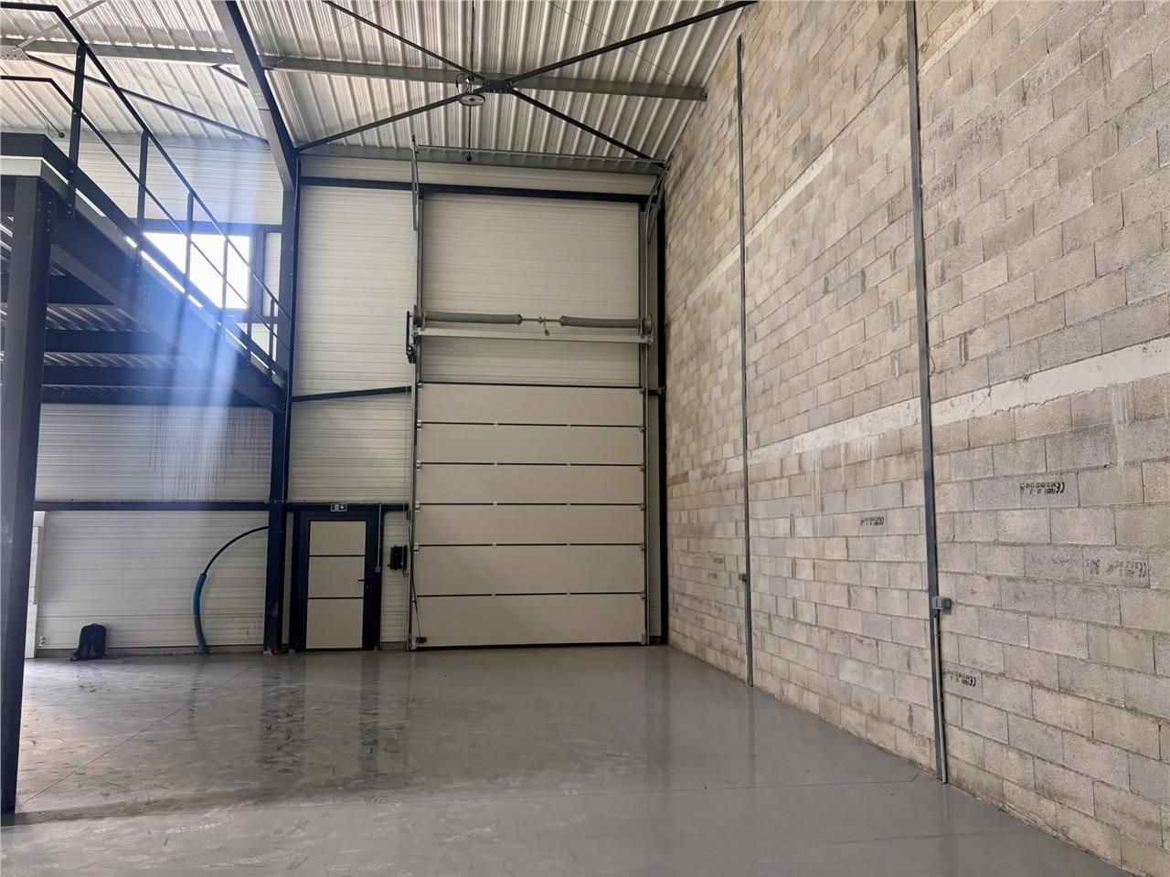 Local d'activités à louer - 83870 - Signes  L'age