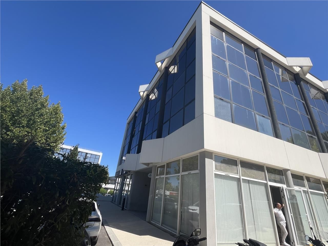 À louer, bureaux rénovés et fonctionnels au sein 