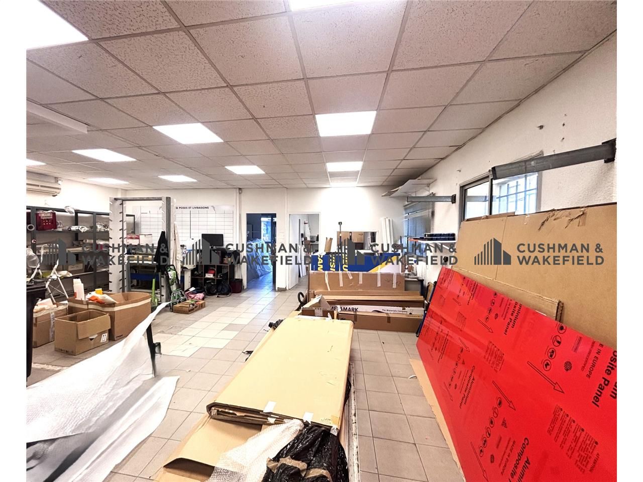 Situé au sein d'un parc d'activités dynamique du 