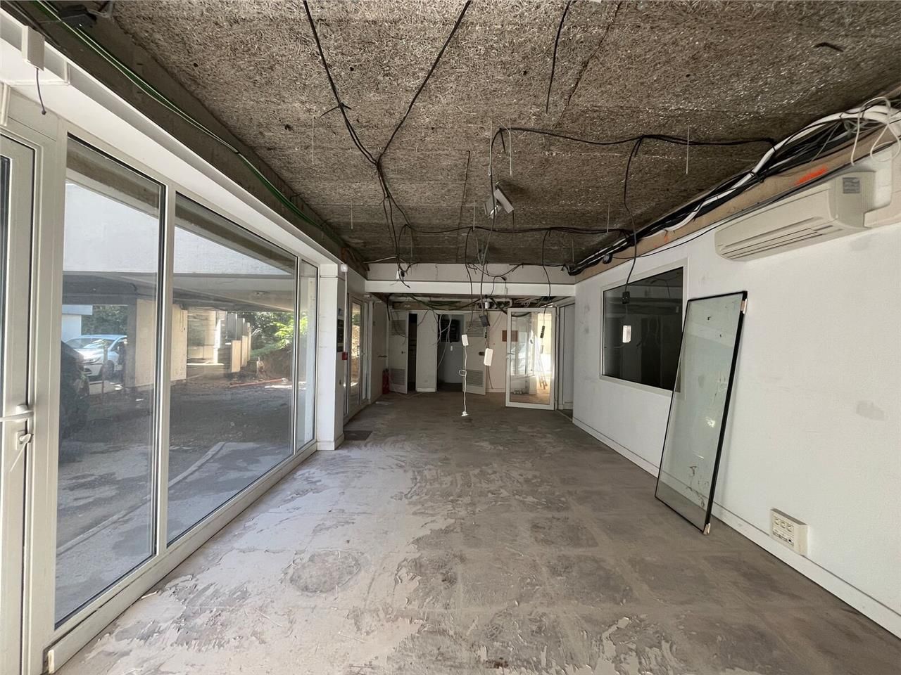 Situés au 2 boulevard de Gabès à Marseille (13008