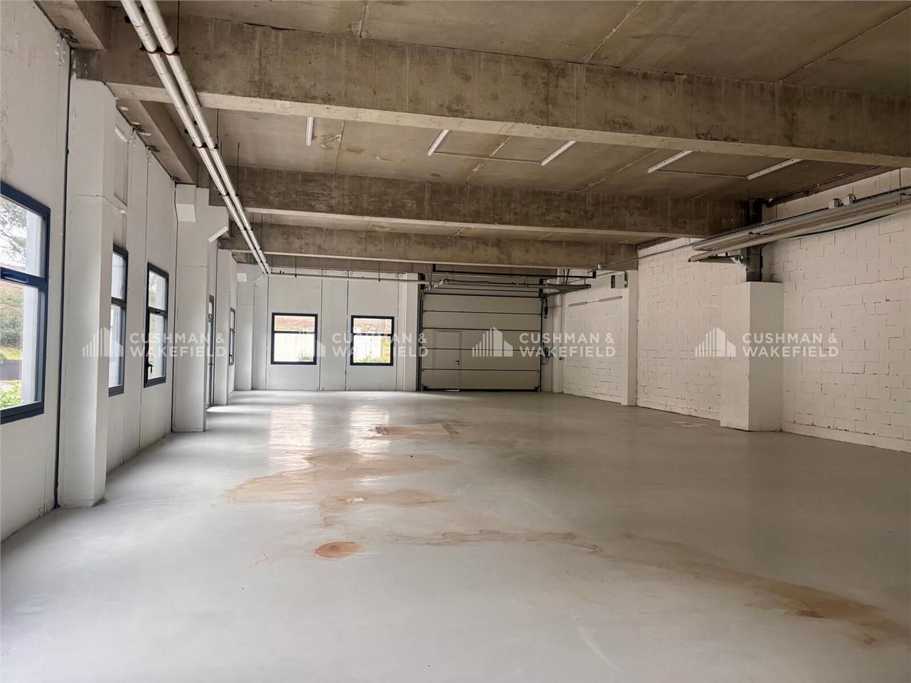 Local d'activités à louer - 13127 Vitrolles  Situ