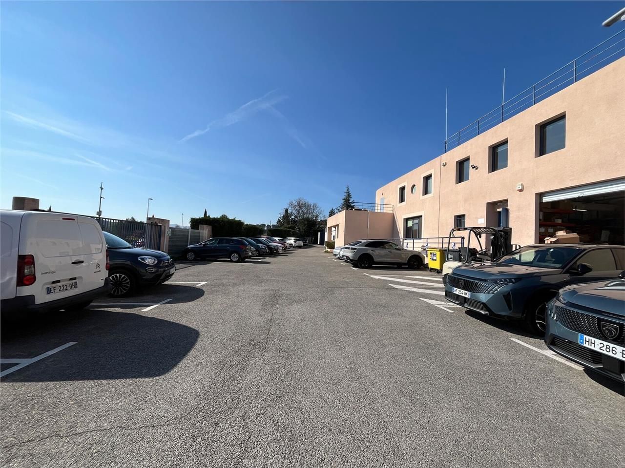 CW - Immobilier d'Entreprise vous propose à Roque