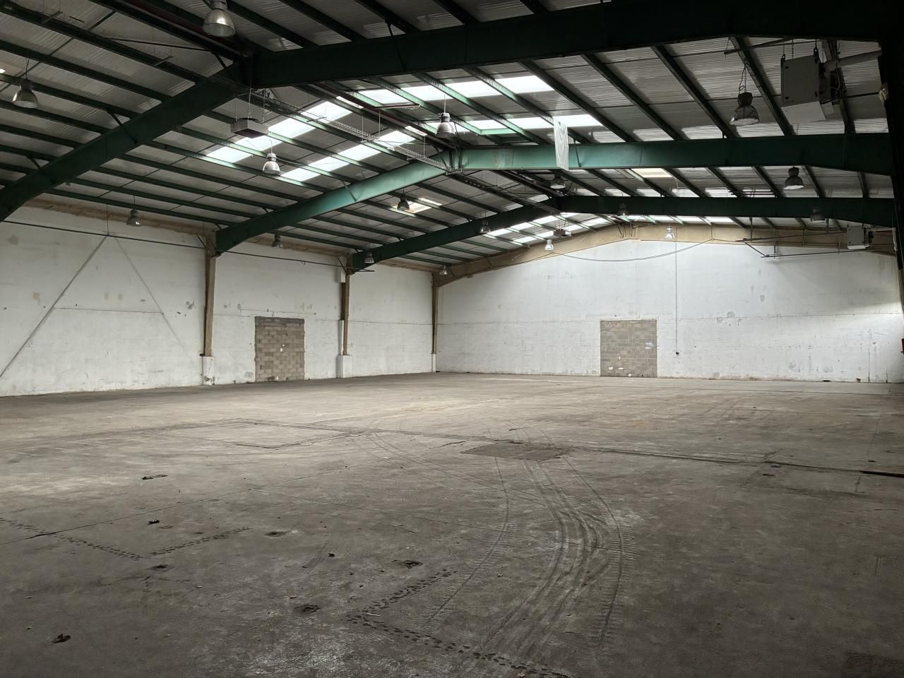 1209 m² pour ce pme-pmi en location à Argenteuil