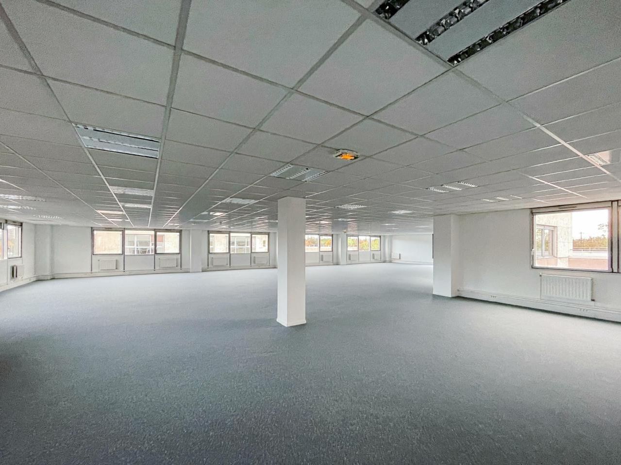 Location Bureaux 834 m² divisibles 94120 Fontenay sous bois