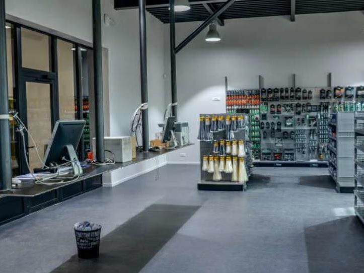 1121 m² pour ce pme-pmi en vente à Tremblay-en-france