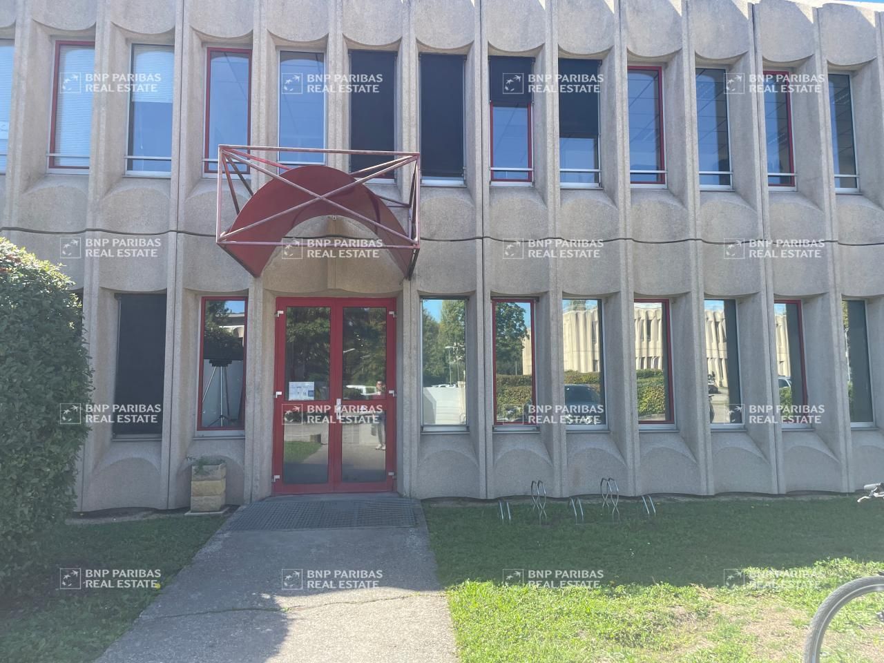 195 m² pour ce bureaux en location à Meylan