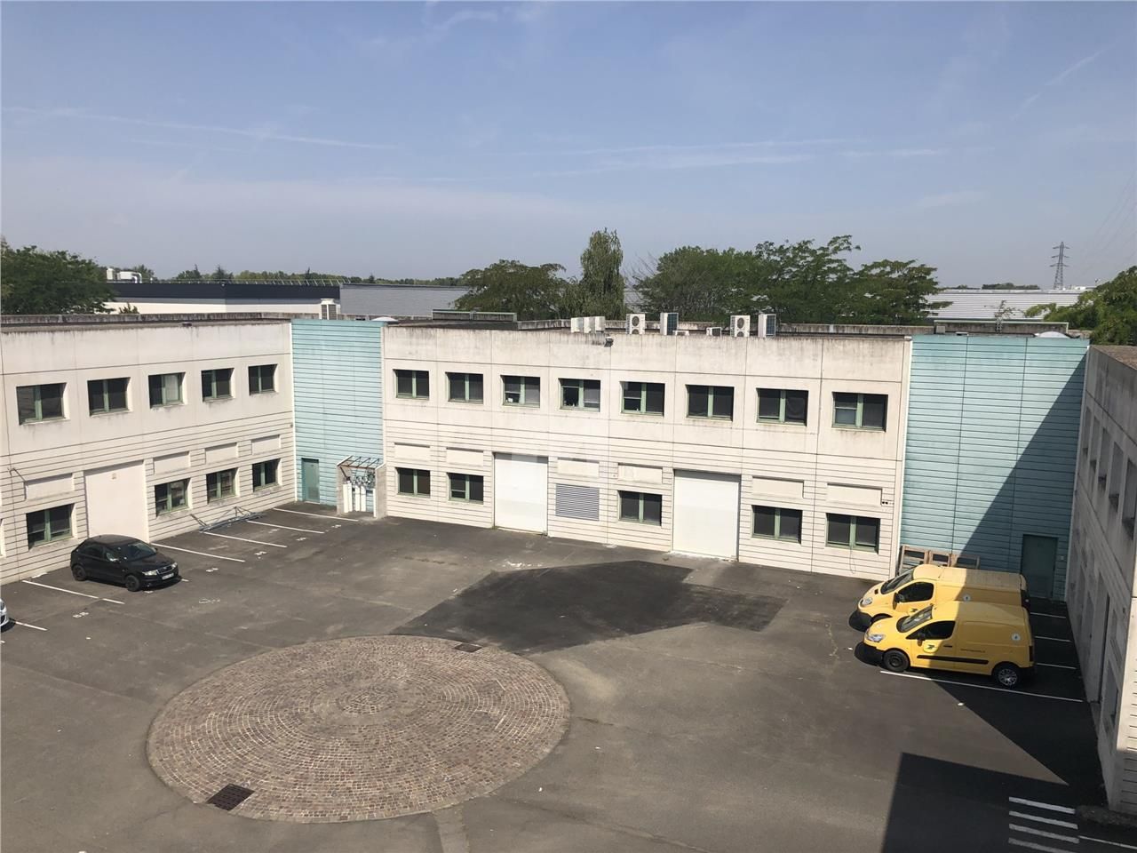 Situés au coeur du Parc du Bois Chaland à Lisses,