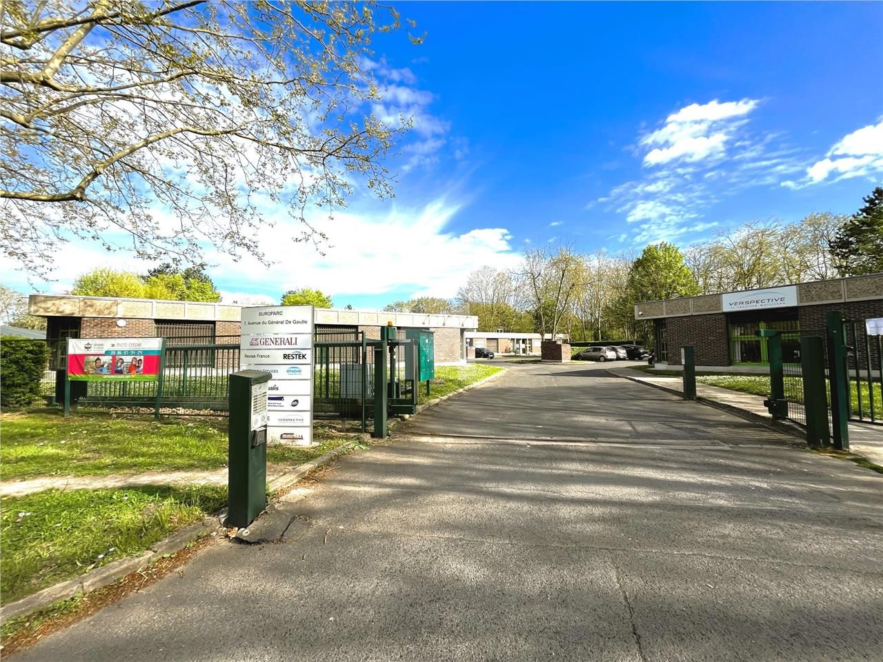 Dans un parc tertiaire composé de 5 immeubles en 