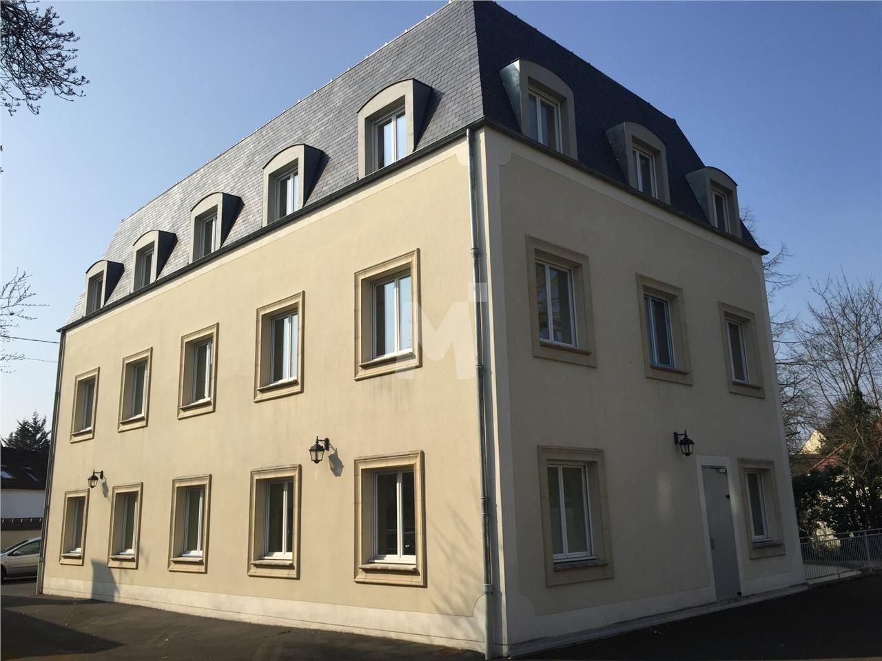 A proximité de la gare de Melun, dans un immeuble