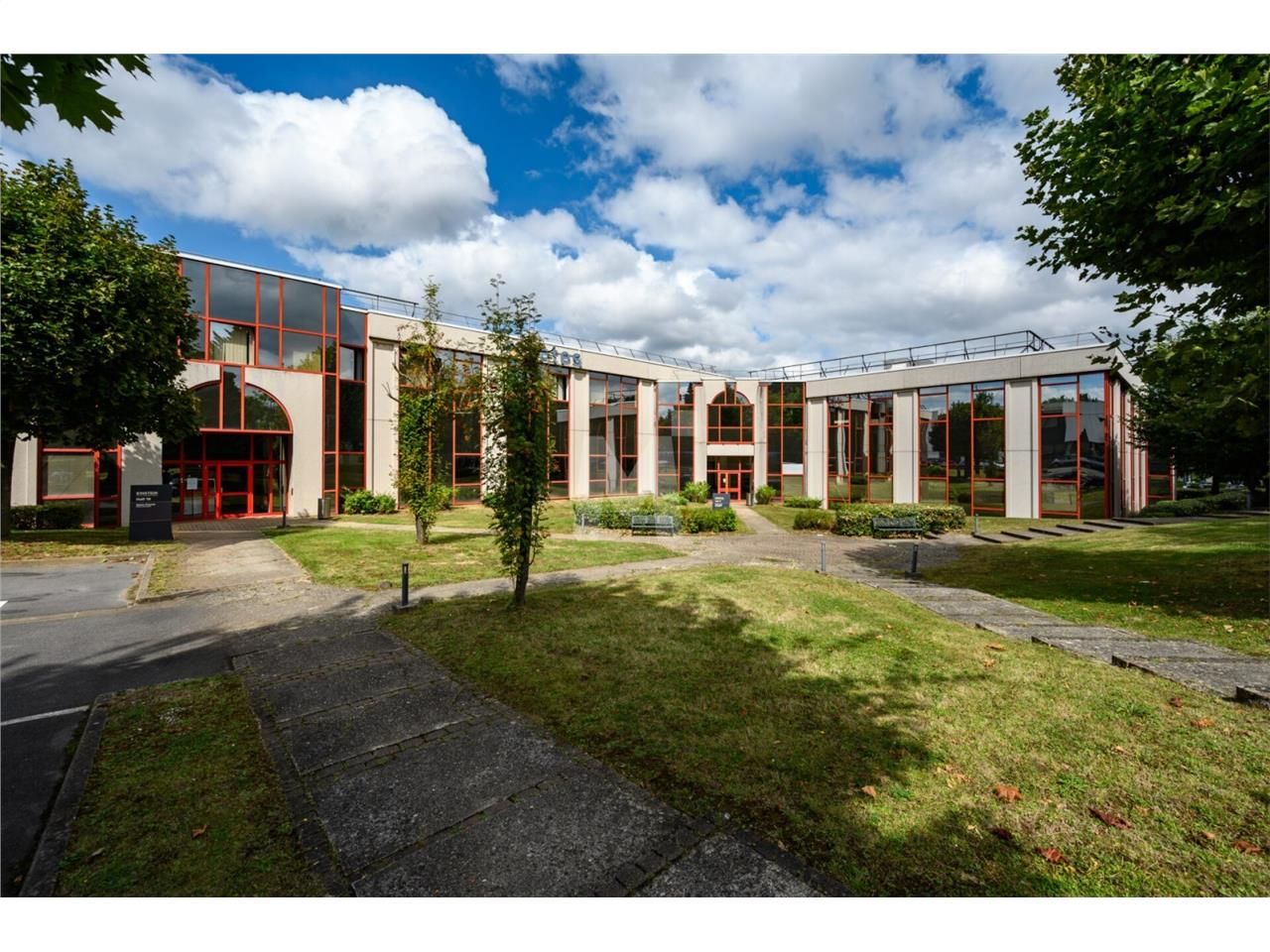 A l'intersection des autoroutes A6 et A10, nous v