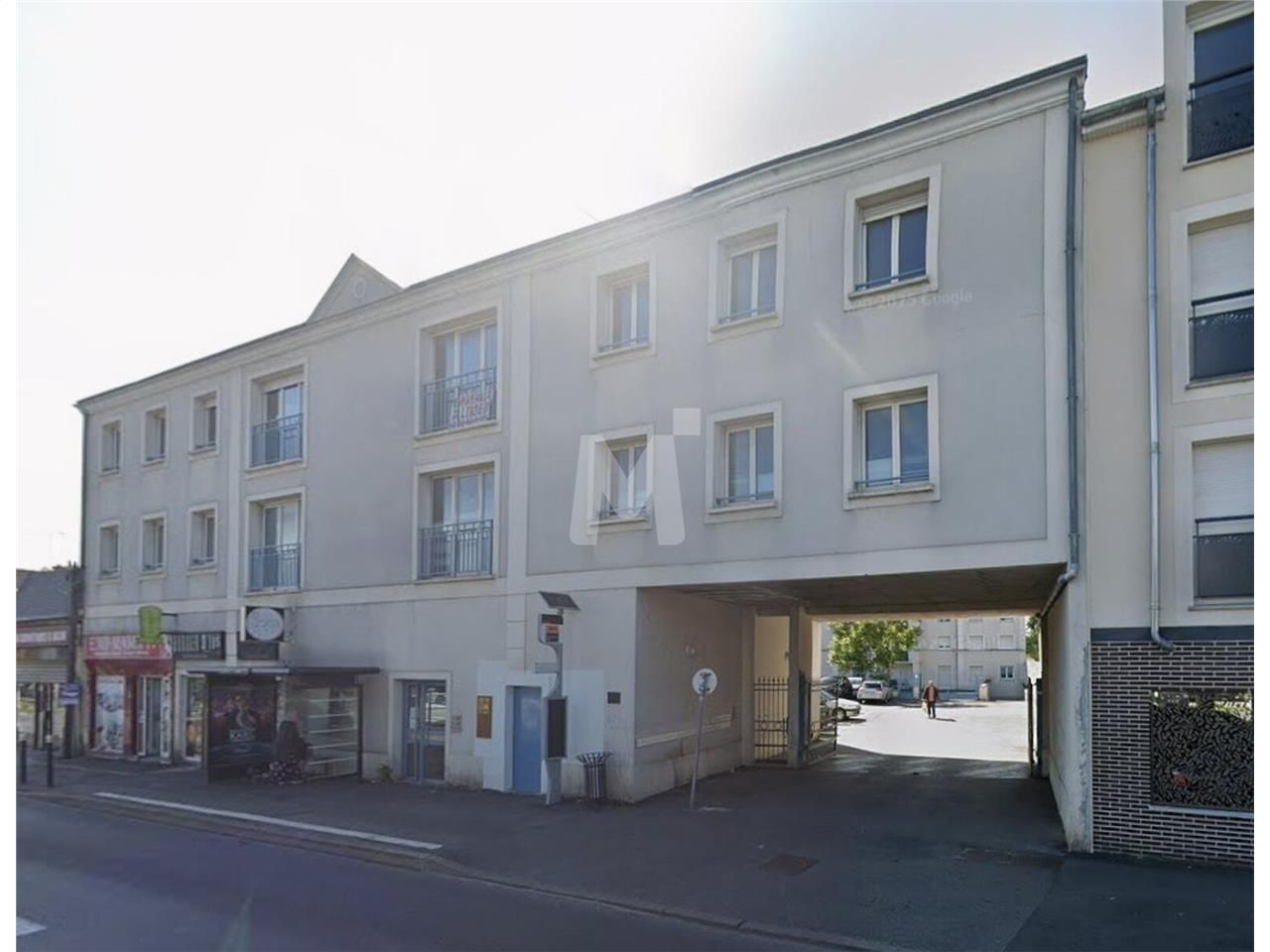 A proximité  de la gare RER et TGV de Melun et du