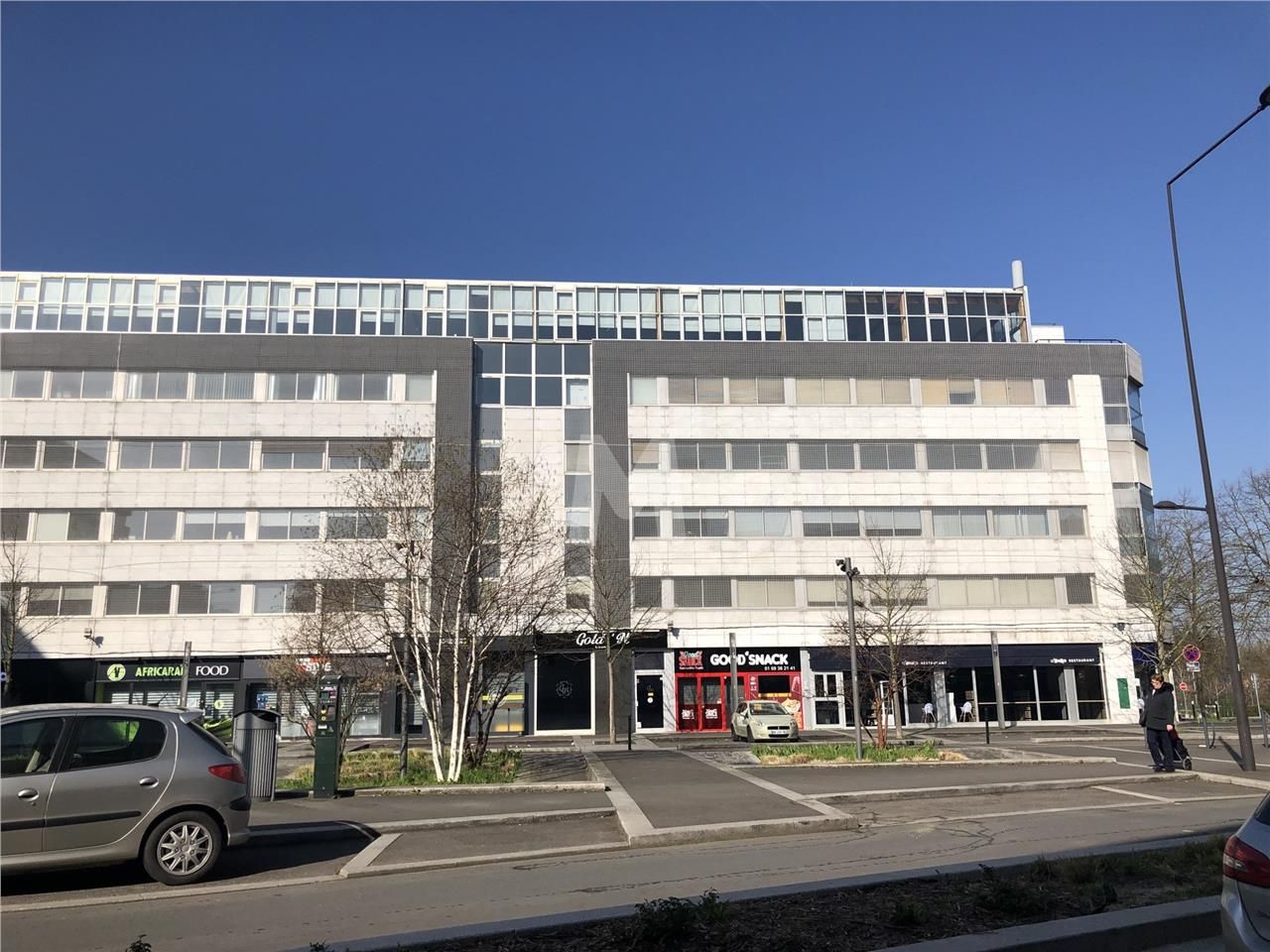 En entrée de ville d'Evry-Courcouronnes, nous vou