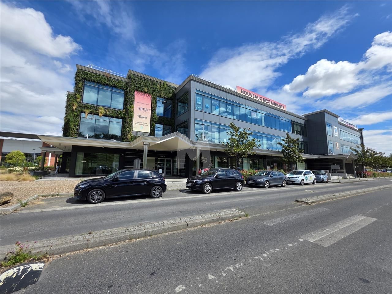 En liaison directe avec la Francilienne, à proxim