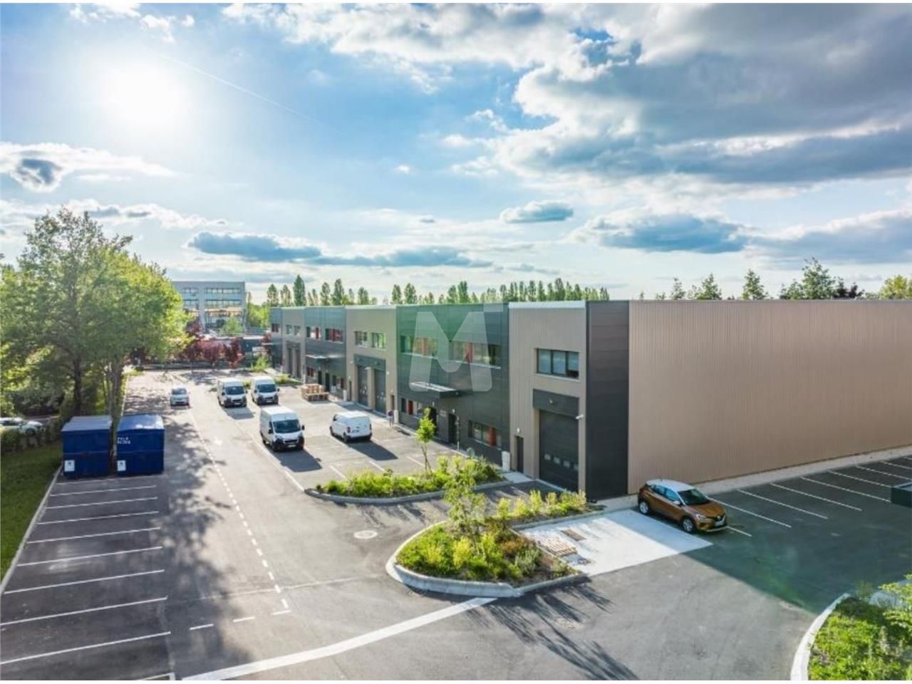 Dans un ensemble immobilier récent composé de 4 b