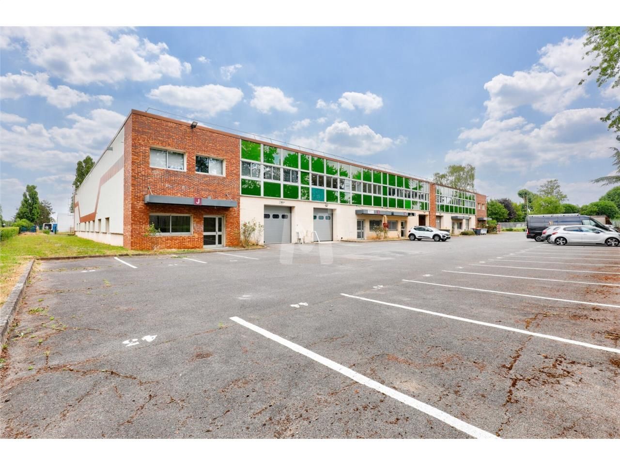 Dans un ensemble immobilier à usage mixte, nous v