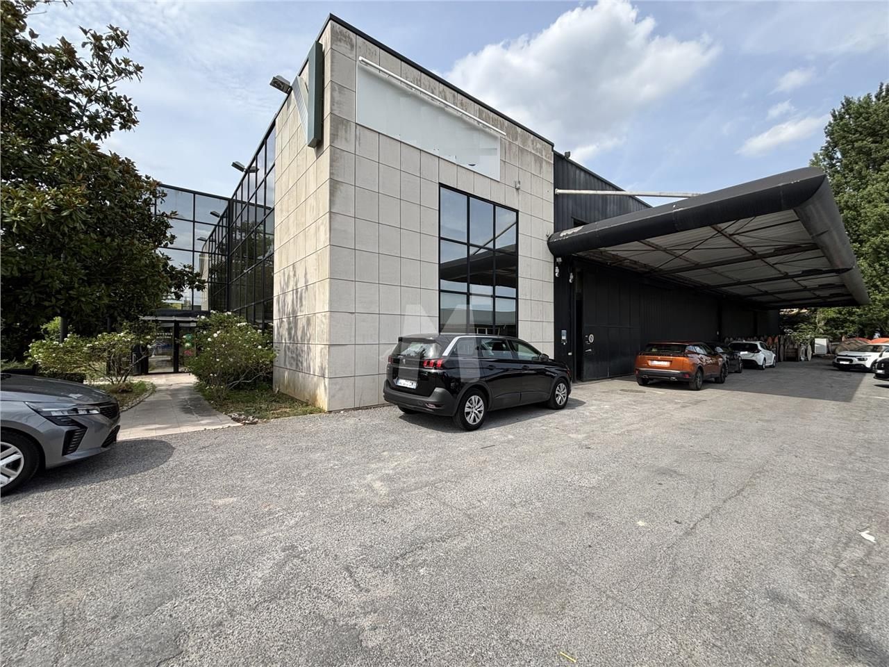 A 500 m de la Place du Grand Ouest et à 700 m² de