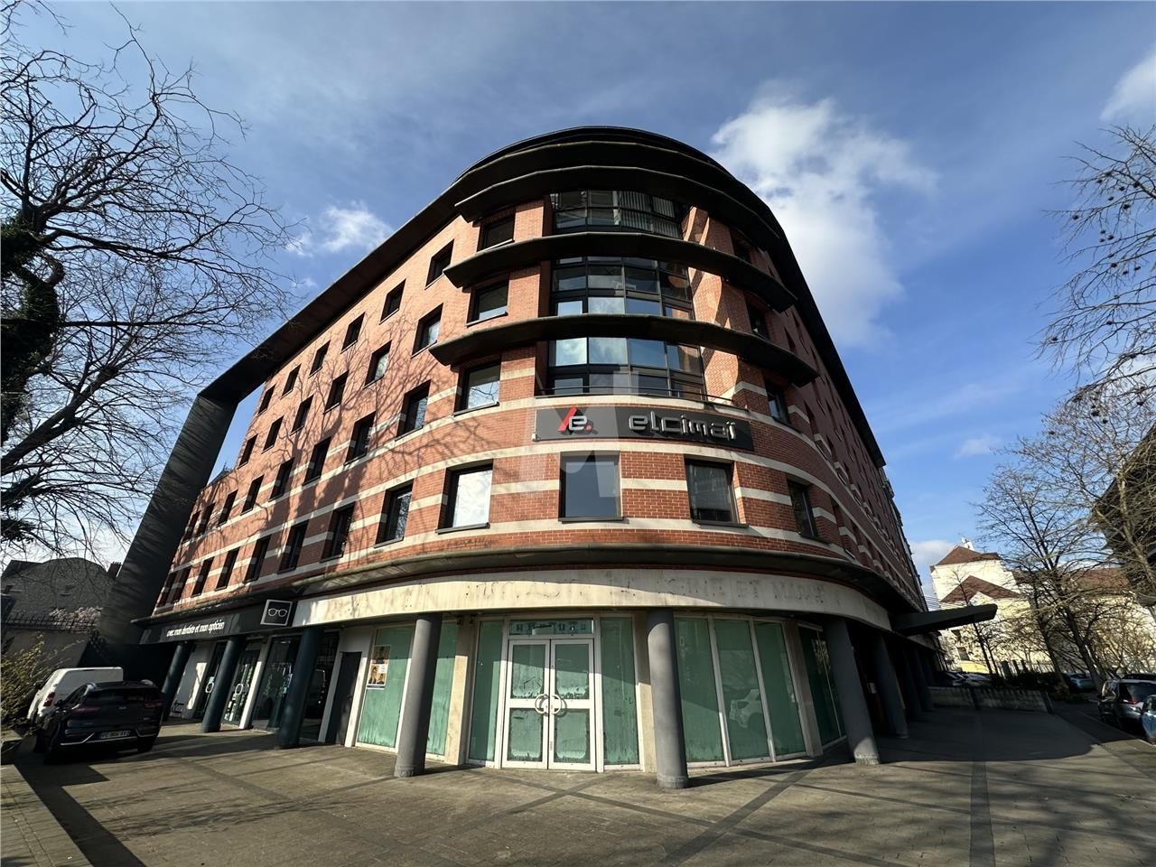 A proximité de la Gare de Melun et du Tribunal de