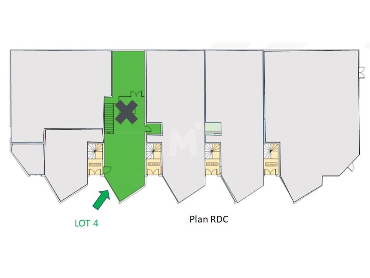 Location entrepots 130 m² non divisibles