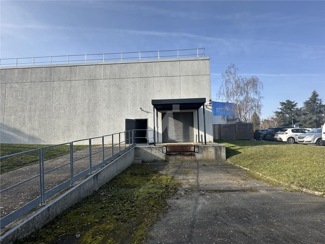 Dans un ensemble  immobilier clos situé à proximi