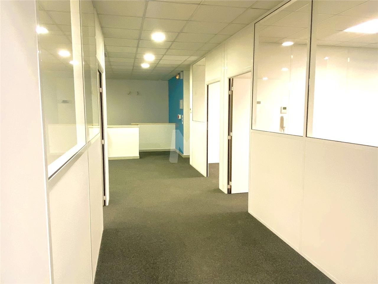 A proximité de la Nationale 7, au sein du Parc du