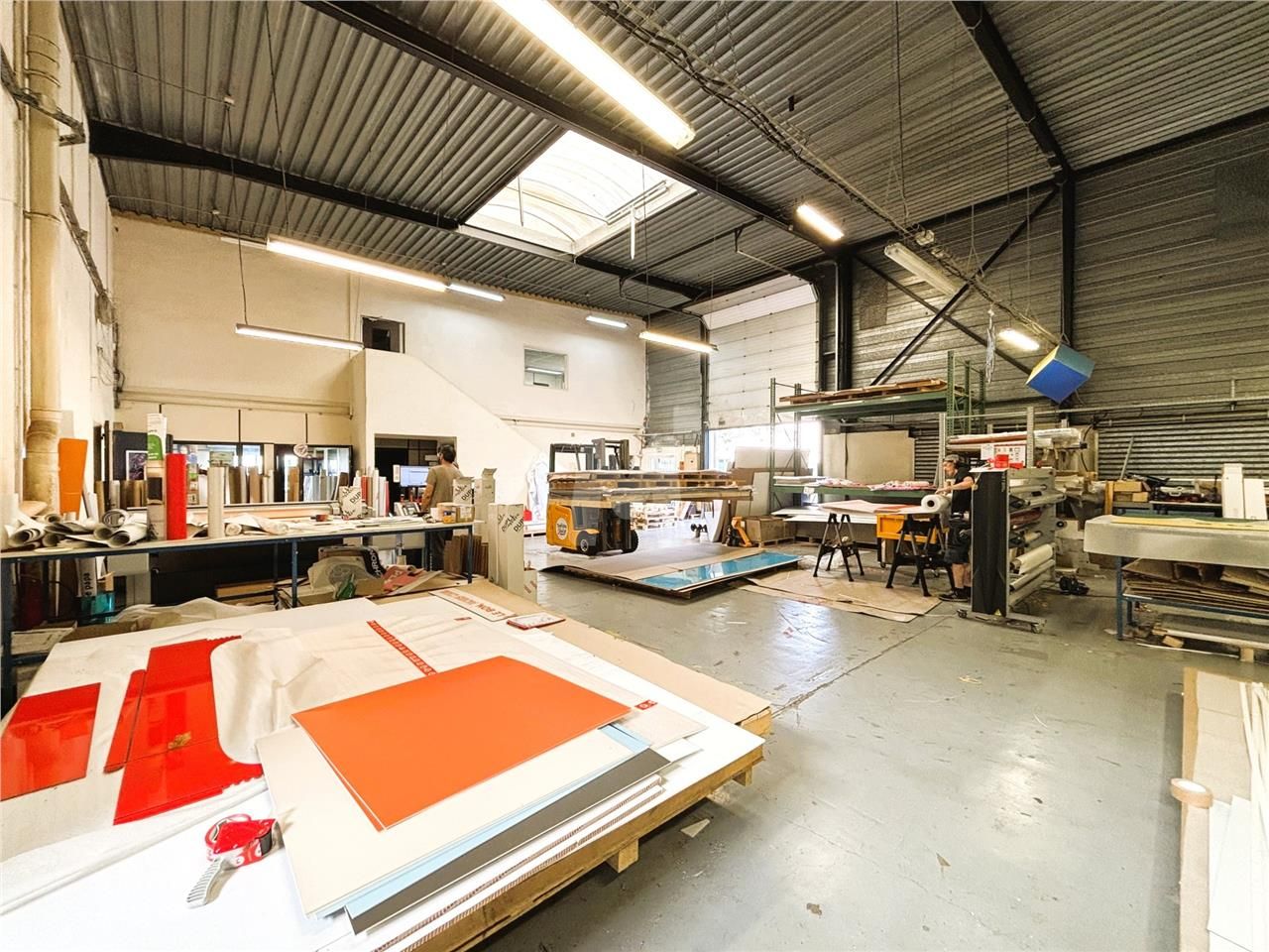 A proximité immédiate de l'autoroute A10 et de la