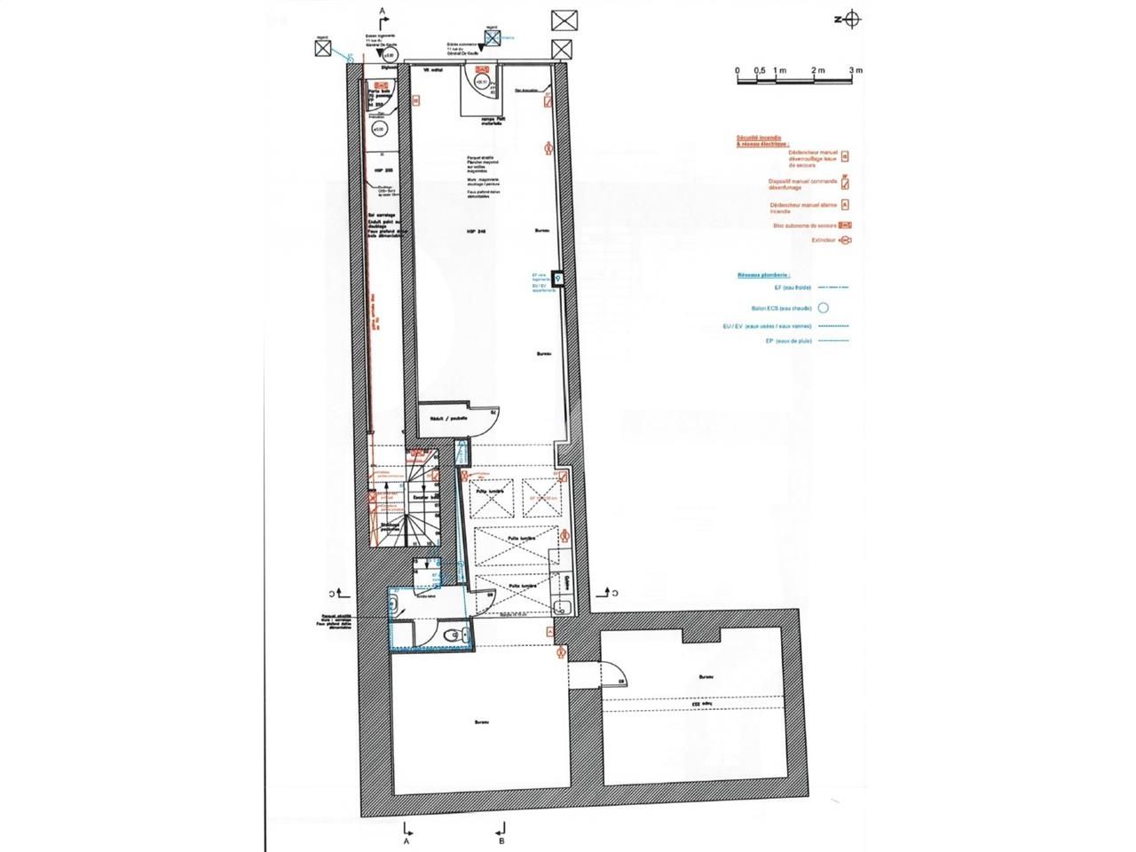 Location locaux commerciaux 90 m² non divisibles
