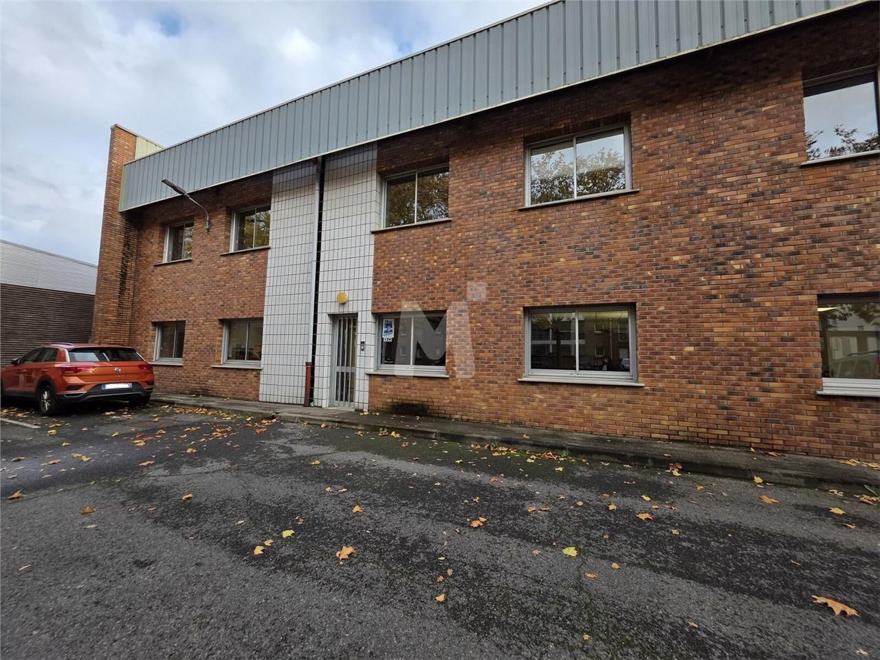 Dans un ensemble immobilier à usage mixte situé à