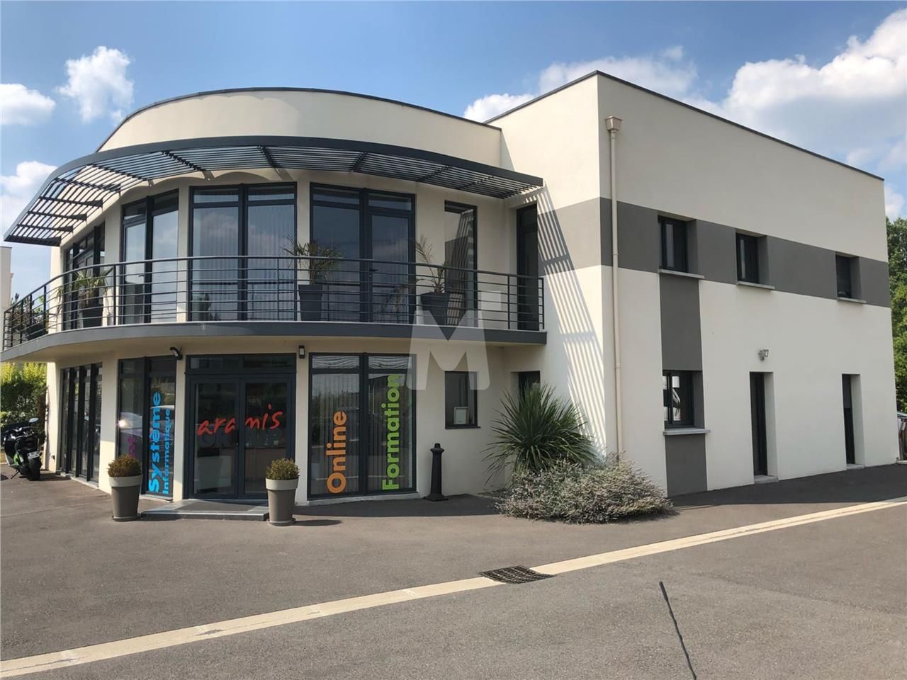 ***EXCLUSIVITÉ M'CARRÉ CONSEIL***  A louer : sur 