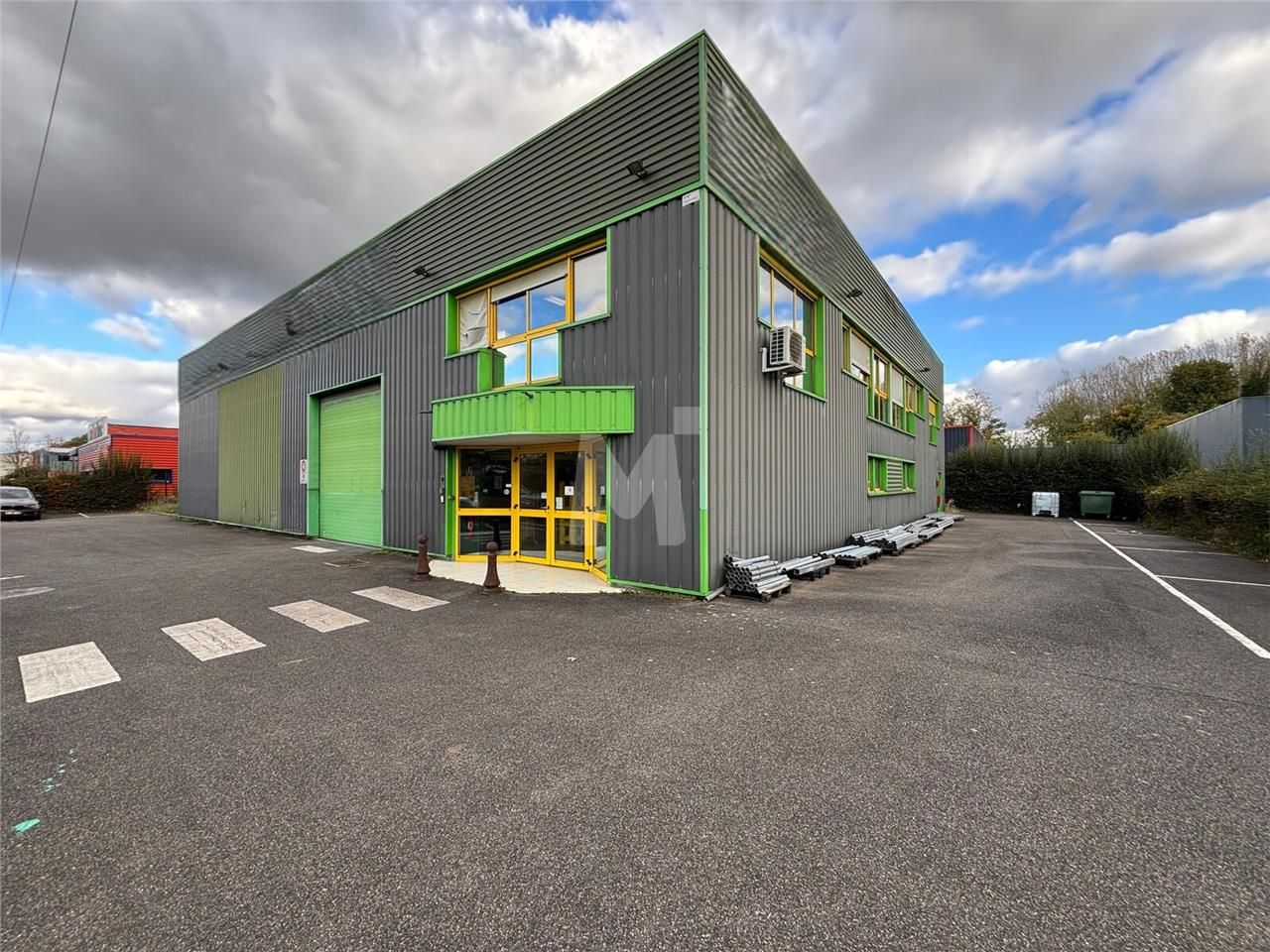 Sur un foncier d'environ 1 600 m², nous vous prop