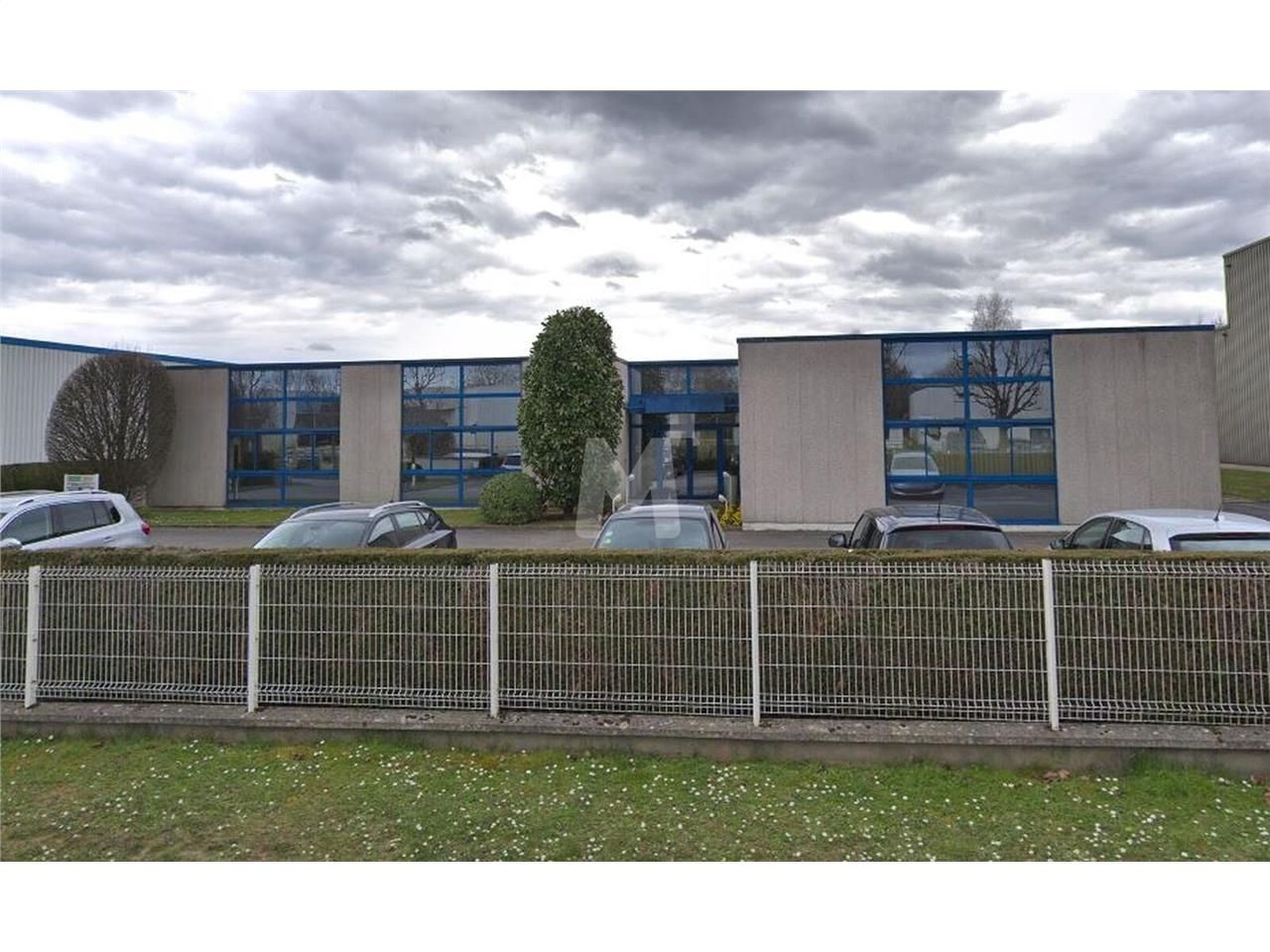 Sur un foncier de 4 400 m², nous vous proposons u