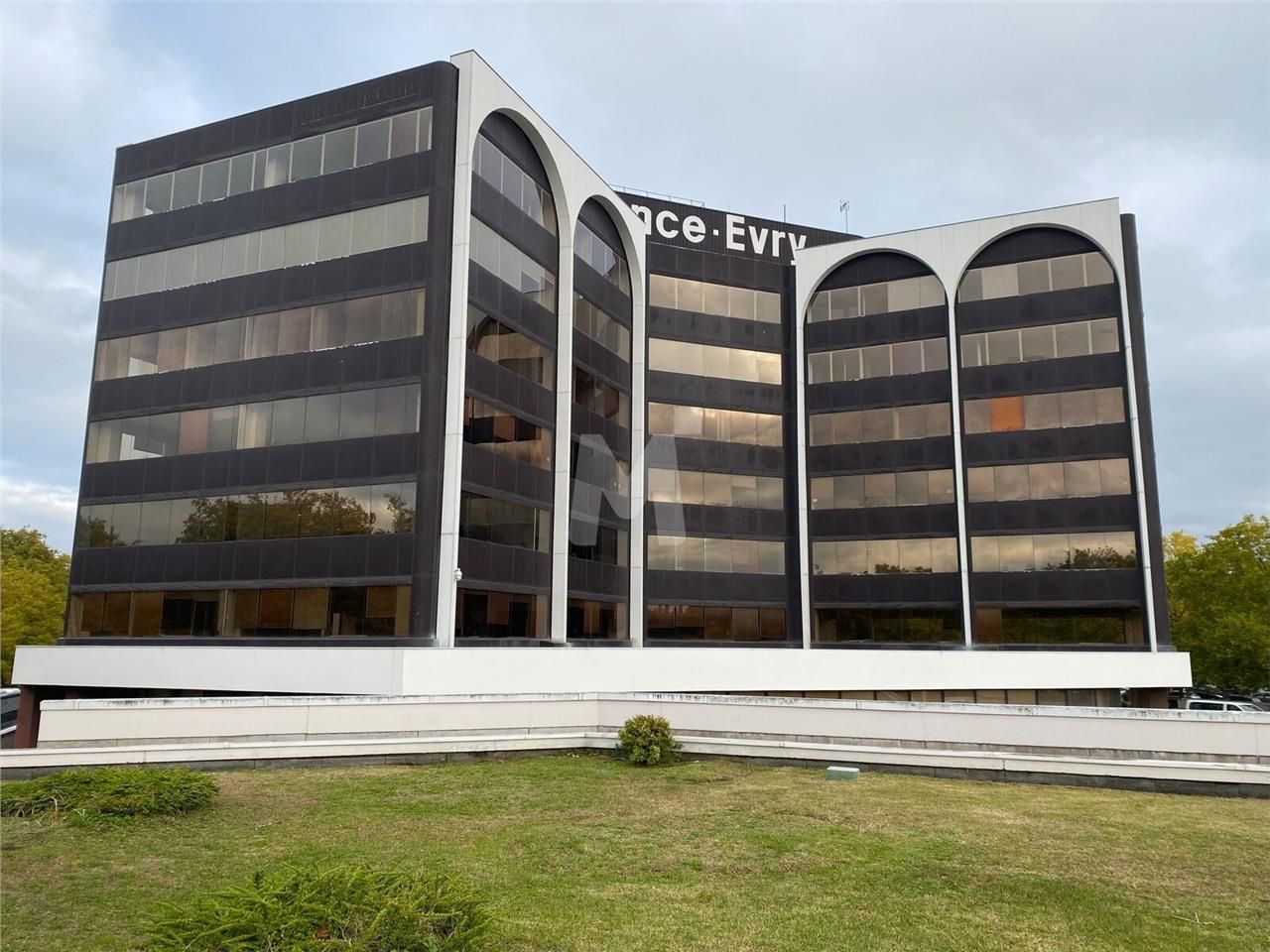 Au coeur du centre administratif d'Evry, dans un 