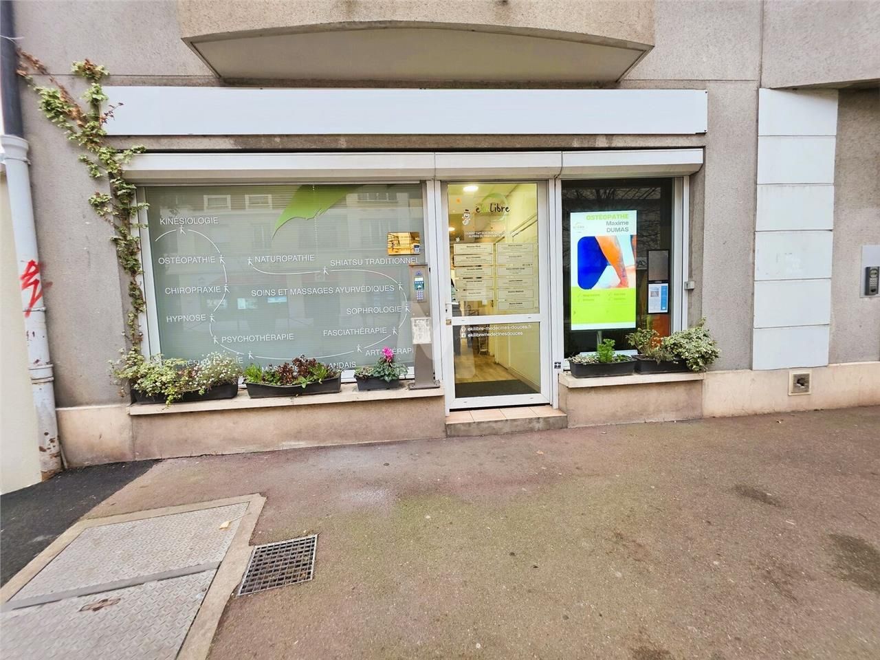 A 400 m de la gare RER C et D de Juvisy, M'Carré 