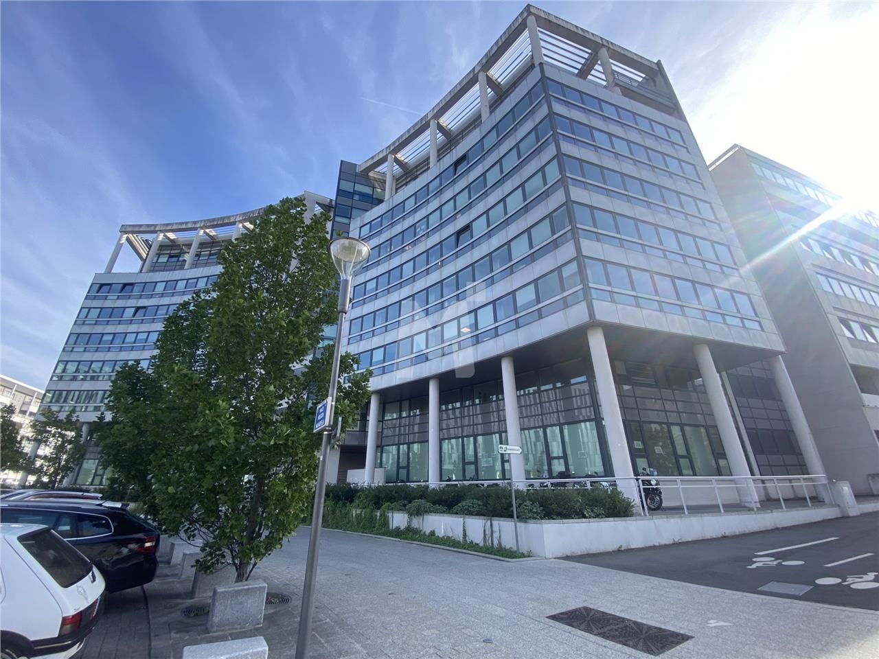 A proximité de la gare RER/TGV de Massy Palaiseau