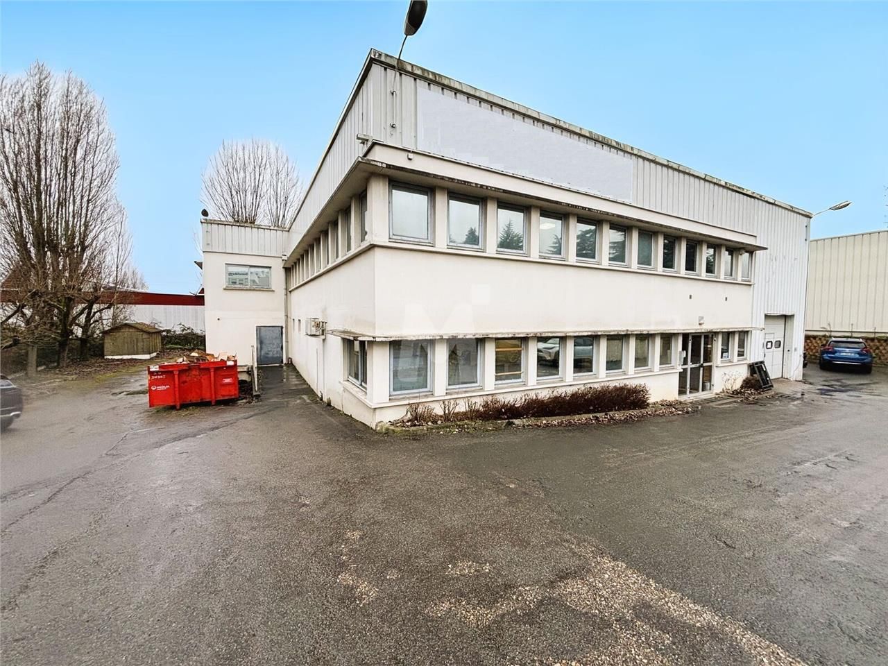 Bénéficiant d'un emplacement stratégique à côté d