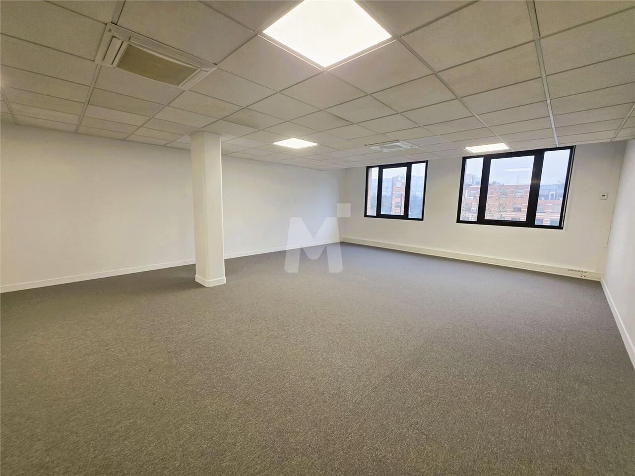 Nous vous proposons à la location une surface de 