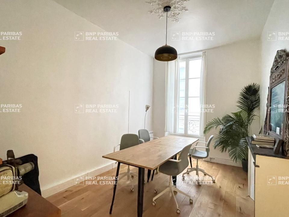 38.03 m² pour ce bureaux en vente à Paris