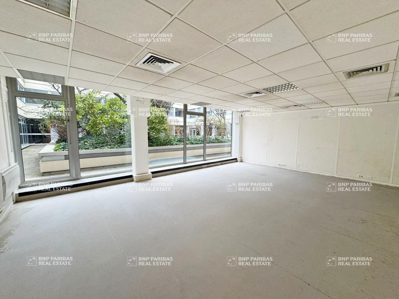 1371.8 m² pour ce bureaux en vente à Paris