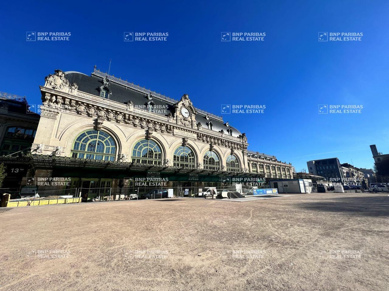 326 m² pour ce bureaux en location à Lyon