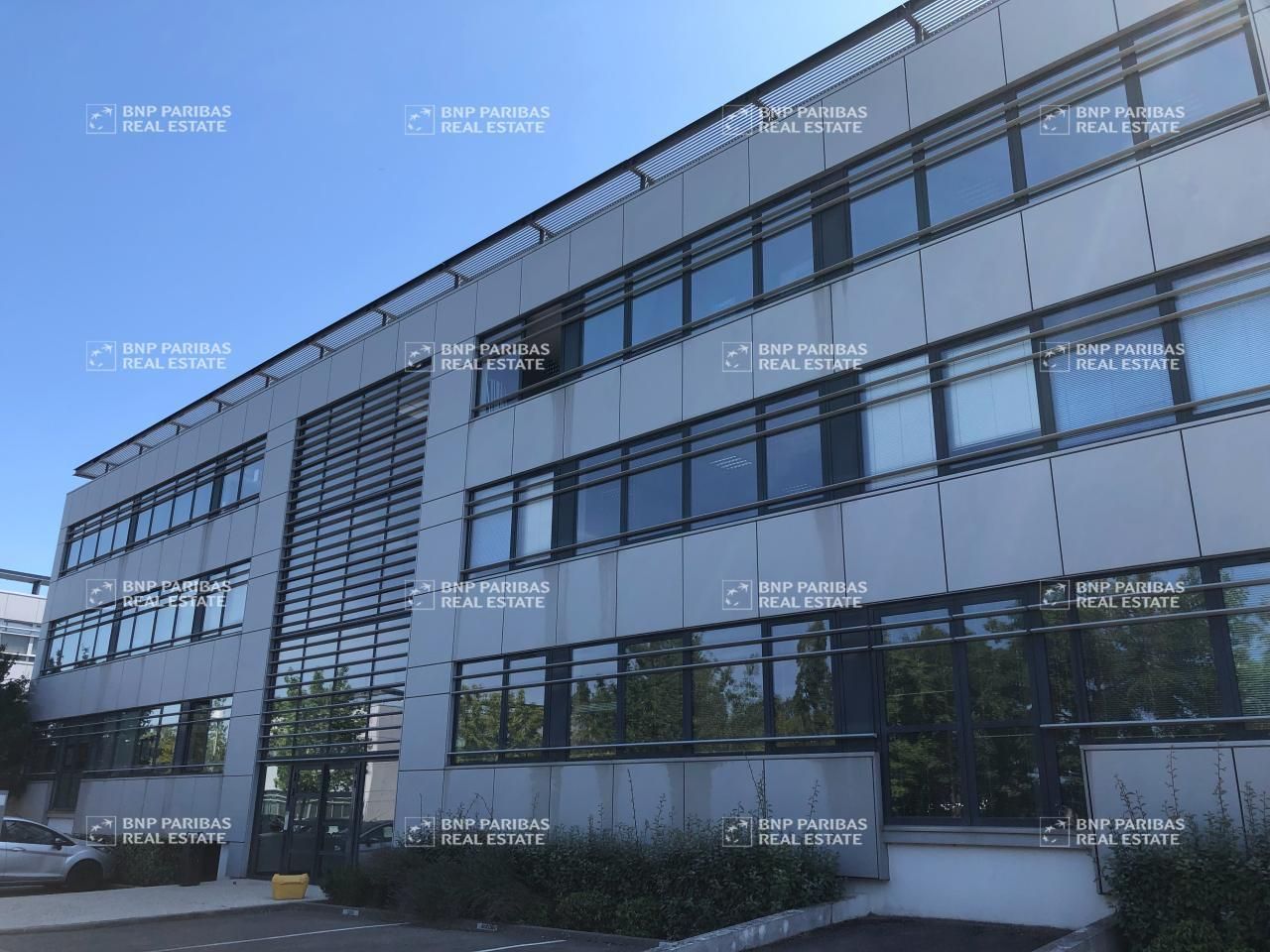 407 m² pour ce bureaux en location à Saint-priest