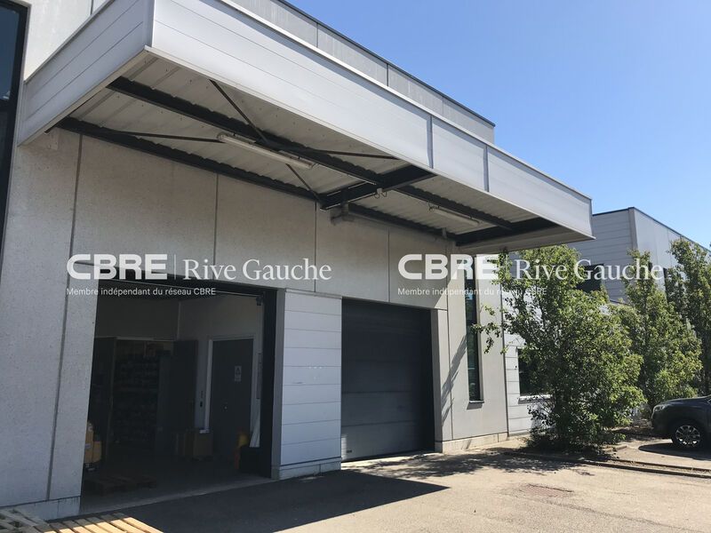 Surface d'activités en RDC d'un immeuble tertiair