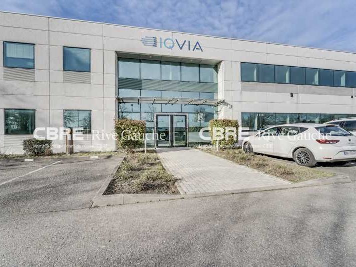 Rive Gauche CBRE vous propose un bâtiment de bure