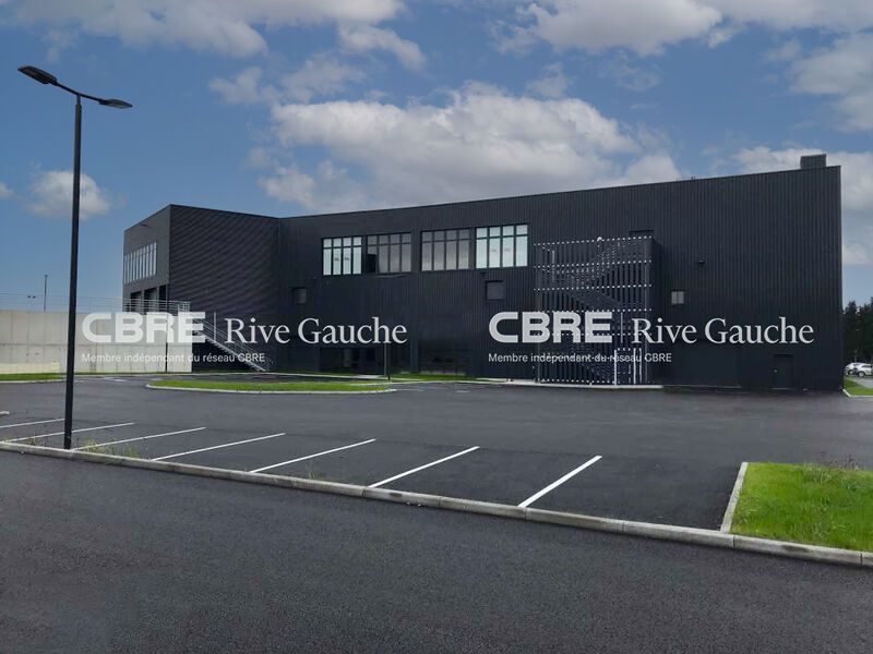 Lots d'activités au sein d'un complexe immobilier