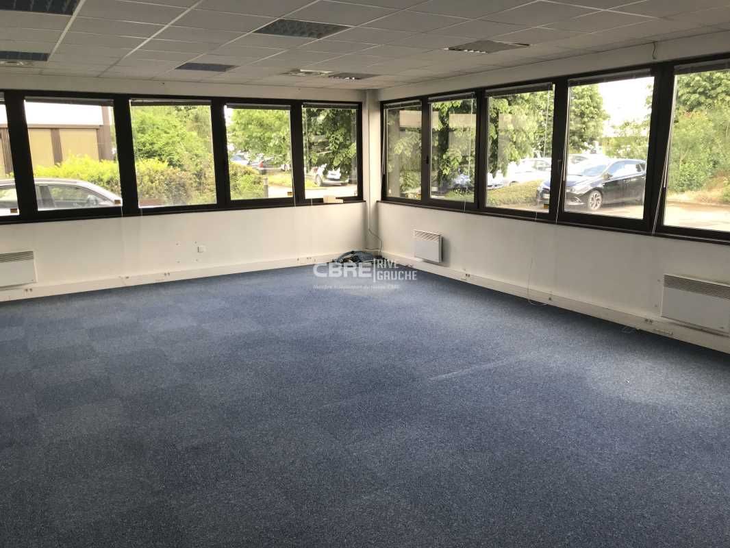 Rive Gauche CBRE vous propose en location, un bur